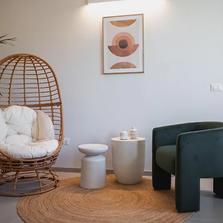 Momacasa Розето-дельи-Абруцци