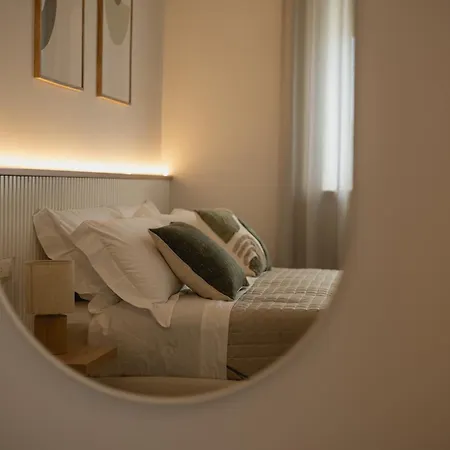 Momacasa Розето-дельи-Абруцци