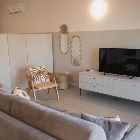 Momacasa Розето-дельи-Абруцци