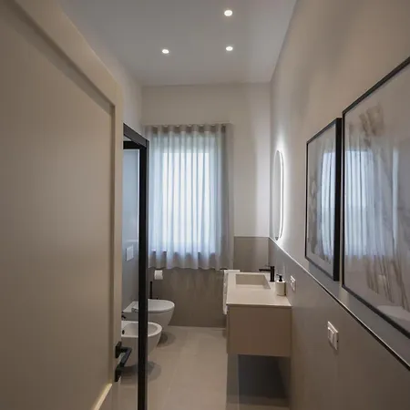 Momacasa Розето-дельи-Абруцци