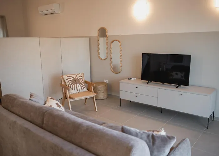 Momacasa רוזטו דליי אברוצי