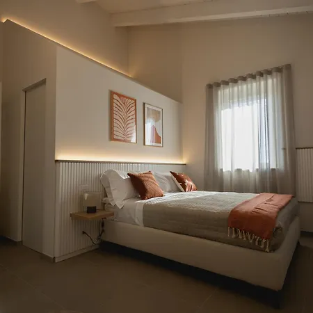 Momacasa Bed & Breakfast *
